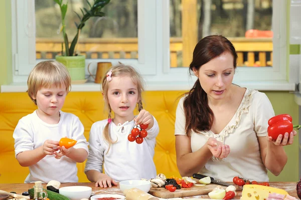 Mother with children — Stock Photo, Image