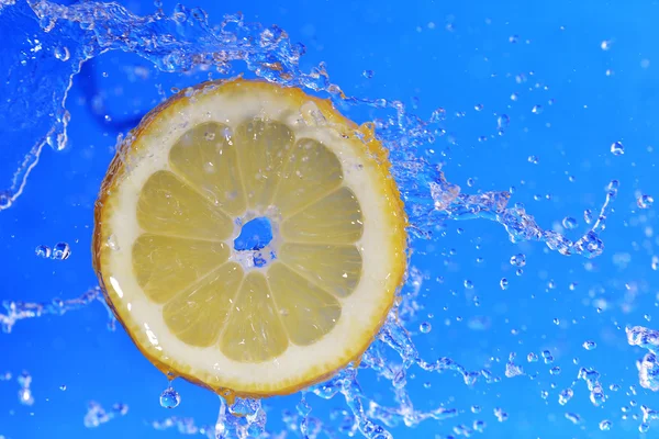 Slice of lemon — Stock Photo, Image