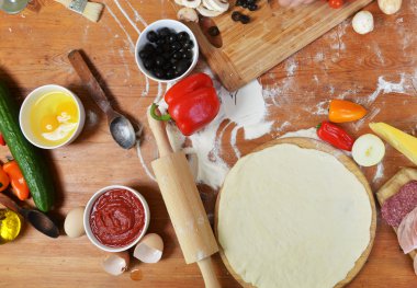 lezzetli pizza hamur