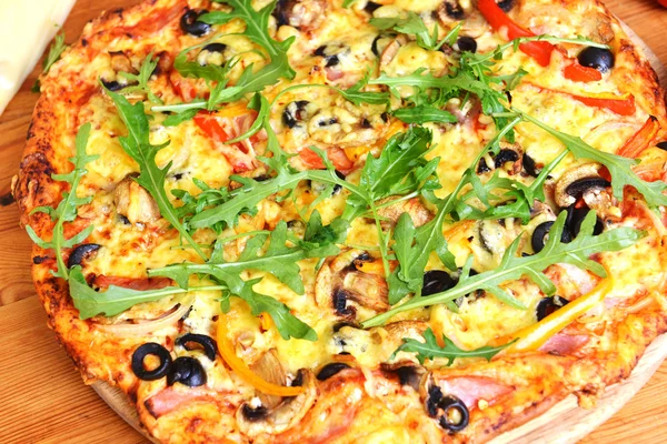 Pizza al forno — Foto Stock