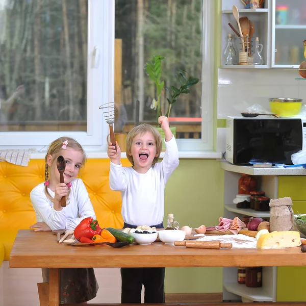 Children prepare pizza — Stock Photo, Image