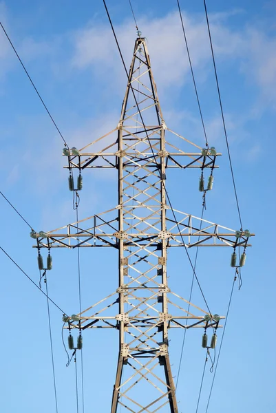 High-voltage power line metal tower with wires vertical view — Stock Photo, Image