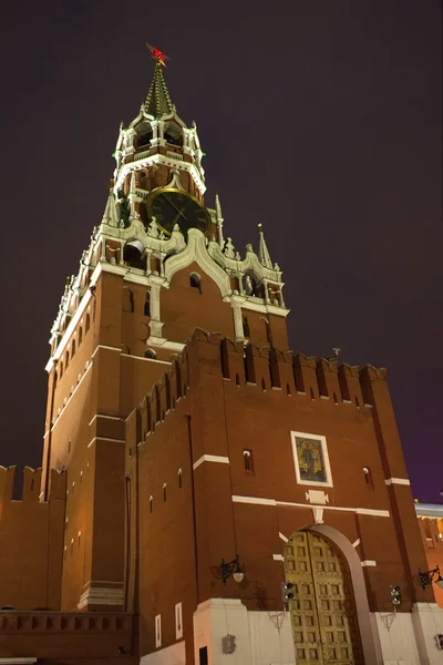 Spasskaya tornet i Moskva Kreml Visa på natten — Stockfoto