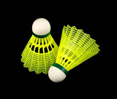 izole üzerinde siyah sarı badminton yansımalar