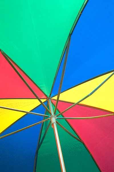 Sous parapluie couleur — Photo