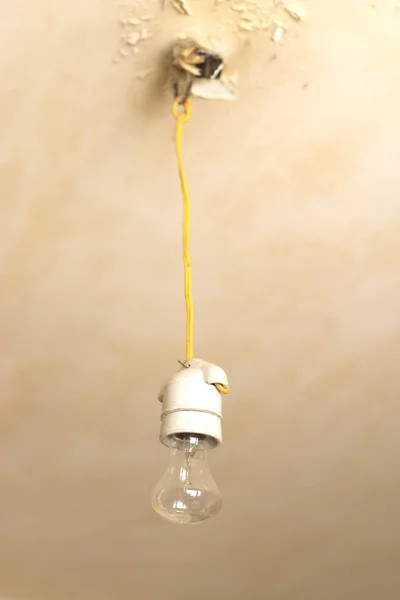 Electric bulb hangs closeup — Stock Photo, Image