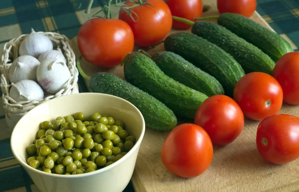 Vegetables on kitchen table — Stock Photo, Image