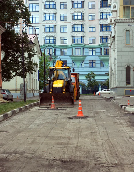 Straßenbau in einer Stadt — Stockfoto
