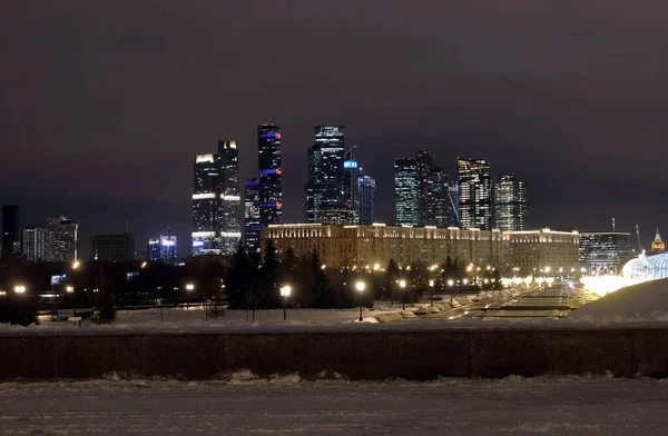 Moskou City International Business Centre Wolkenkrabber Gebouwen Winter Nacht Uitzicht — Stockfoto