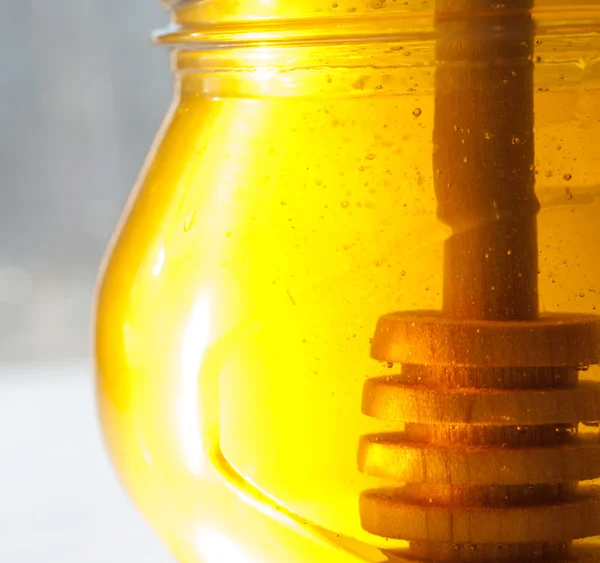 Primer plano de miel de abeja —  Fotos de Stock