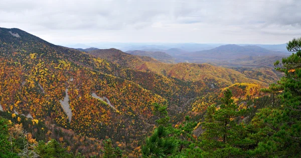 Paesaggio montano, autunno, panorama — Foto Stock