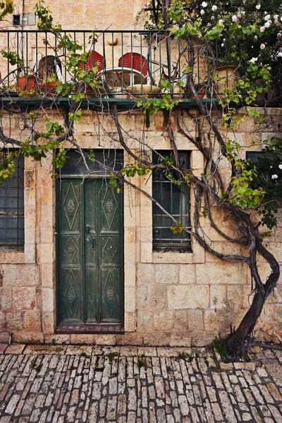 Porta da casa velha — Fotografia de Stock