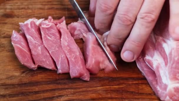 Découpe Viande Crue Sur Une Planche Découper Préparation Cou Porc — Video