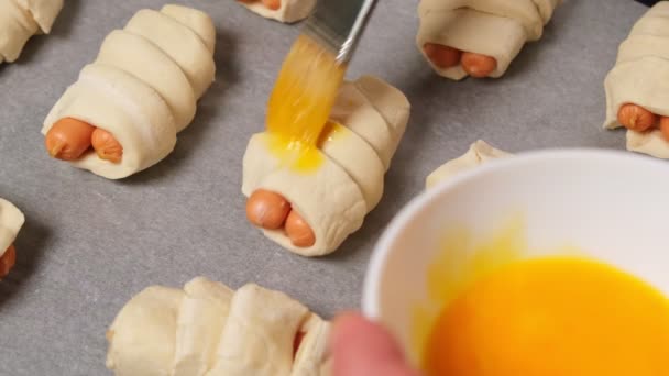 Cover Raw Egg Yolk Buns Sausage Preparing Baking — Vídeo de Stock