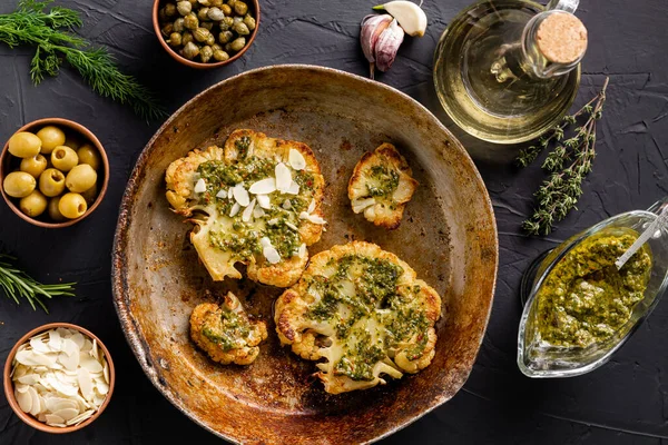 Steak Chou Fleur Avec Des Épices Trouve Dans Une Poêle — Photo