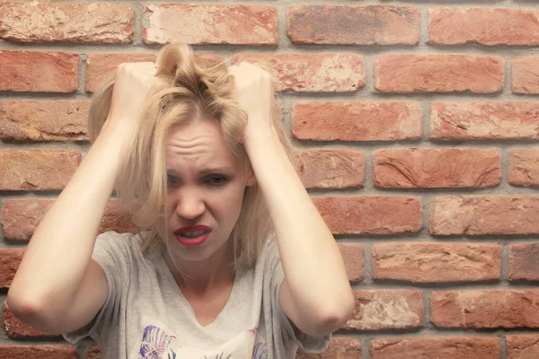 Жінка Депресії Розриває Волосся Жіночі Проблеми Стрес Проблеми — стокове фото