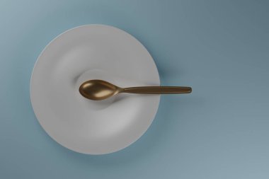 Açık mavi arka planda altın kaşığı olan boş bir tabak. Görüntü.