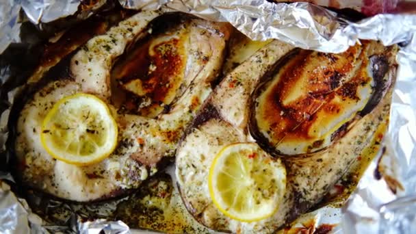 Baked Fish Silver Carp Steaks Pieces Fish Cooked Oven Foil — Vídeo de stock
