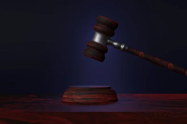 Drewniany Młotek Sądowy Ciemnym Tle Młot Podniesiony Uderzenia Sprawiedliwość Symbol — Zdjęcie stockowe