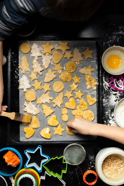 Children Put Cookies Baking Sheet Cooking Different Forms Cookies Holiday — Stock Photo, Image