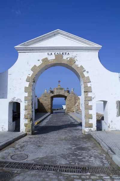 Gamla ingången till caleta-stranden i cadiz — Stockfoto