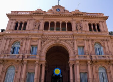 Casa Rosada (pembe evde)