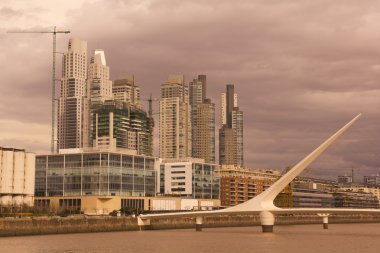 dramatik günbatımında puerto madero