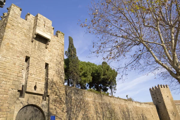 Barcelona's middeleeuwse muren — Stockfoto