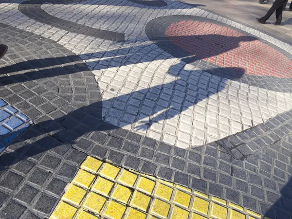 Міро мозаїки в центрі бульвару Лас-Рамблас — стокове фото