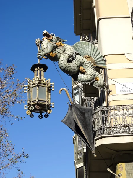 Κινέζικο δράκο σε το ramblas, Βαρκελώνη — Φωτογραφία Αρχείου
