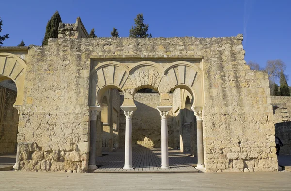 Bovenste basiliek gebouw. Medina azahara. — Stockfoto