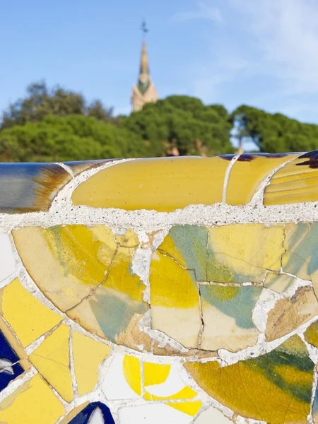 Mosaïques Antonio Gaudi, dans le parc Guell — Photo