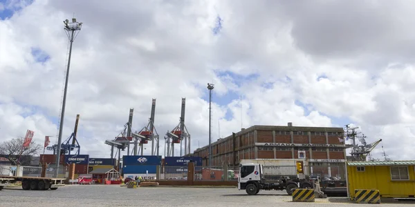 Činnost v přístavu montevideo, uruguay. — Stock fotografie