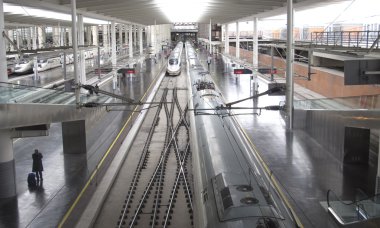 Puerta de atocha istasyonu, madrid