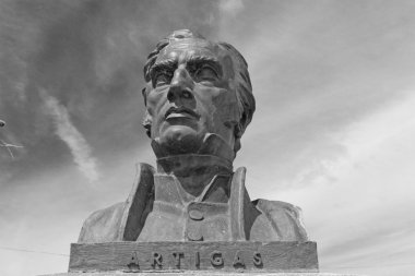 Genel artigas heykeli