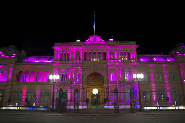 Casa Rosada (Pink House) by night