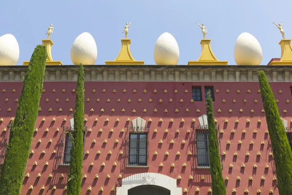 Fassade des Dali-Museums in Figueres — Stockfoto