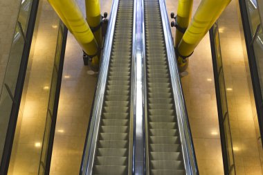 yürüyen merdivenler