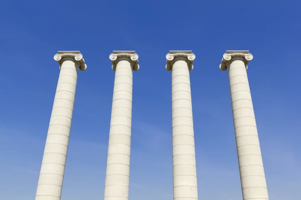 Quatre colonnes blanches, Barcelone — Photo