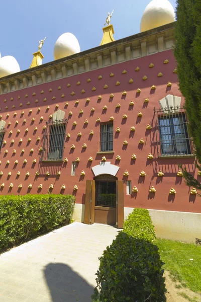 Výstava šperků Dalího ve městě figueres, Španělsko — Stock fotografie