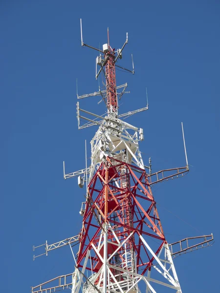 Telecommunications antenna — Stock Photo, Image