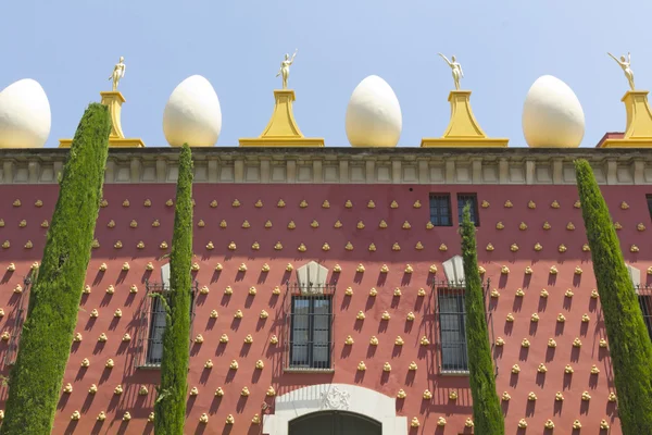 Fassade des Dali-Museums in Figueres — Stockfoto