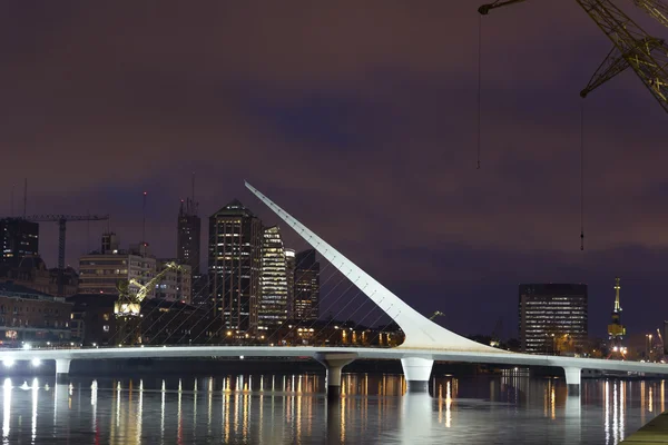 Puerto madero gece, buenos aires