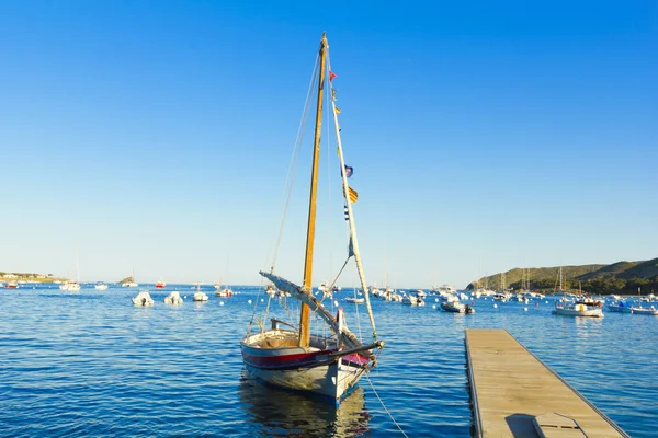 Medelhavet fiskebåt. — Stockfoto