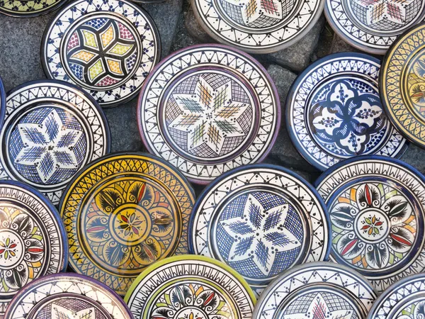 销售的陶瓷，典型的摩洛哥. — 图库照片