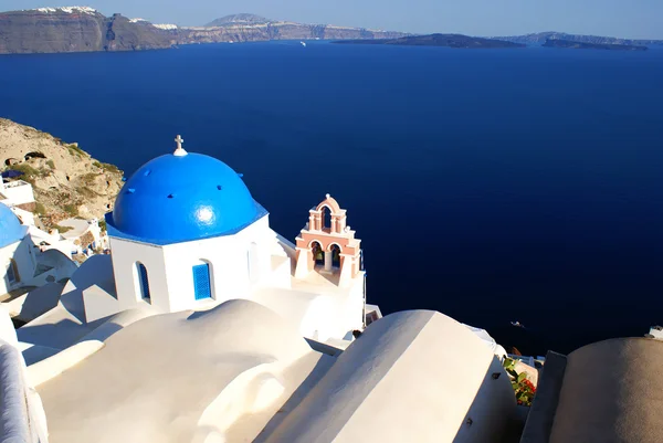 Arquitetura grega tradicional da aldeia de Oia em Santorini islã — Fotografia de Stock