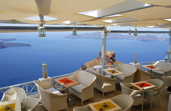 Piękne kawiarni na plaży, na wyspie santorini, Grecja — Zdjęcie stockowe