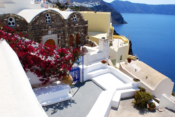 Arquitetura grega tradicional da aldeia de Oia em Santorini islã — Fotografia de Stock