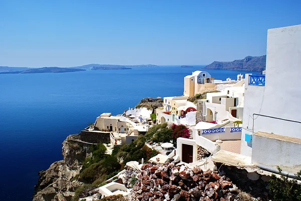 Traditionelle griechische Architektur des oia-Dorfes auf Santorini-Insel — Stockfoto