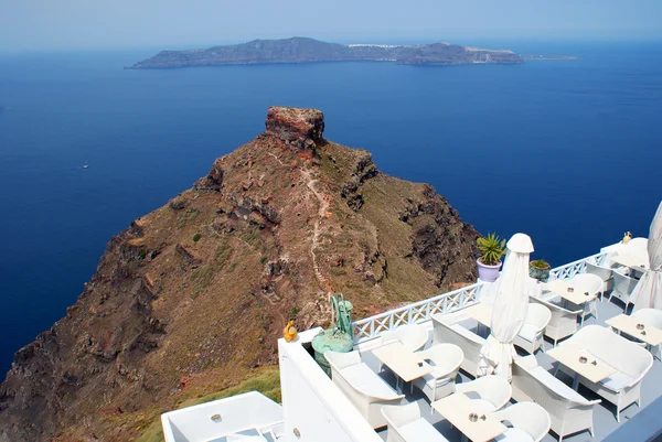 Arquitectura tradicional del pueblo de Oia en la isla de Santorini, Gre —  Fotos de Stock